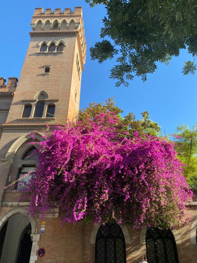 An Indian Bollywood Experience - For Families, Couples & Business Trips Siviglia